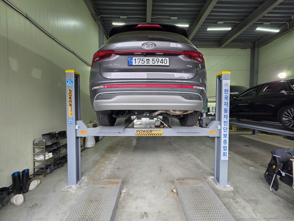 Hyundai Santafe 2023 — inspection photo 2