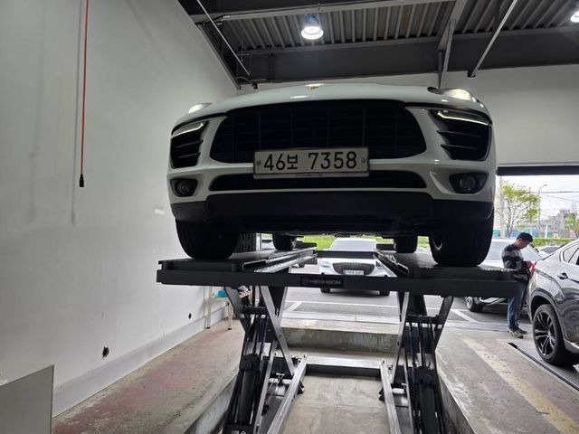 Porsche Macan 2017 — inspection photo 1