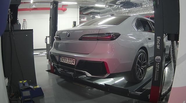 BMW 7-Series 2023 — inspection photo 2
