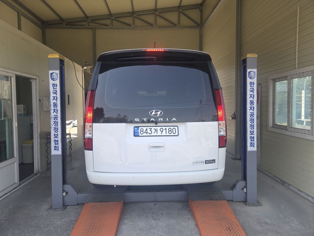 Hyundai Staria 2023 — inspection photo 2