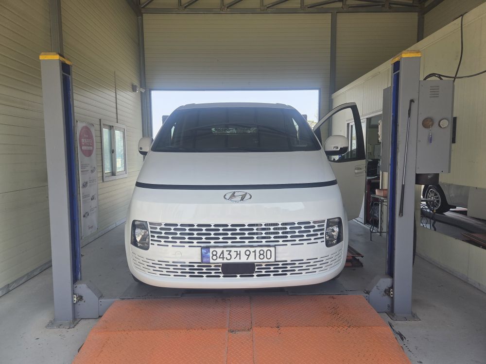 Hyundai Staria 2023 — inspection photo 1