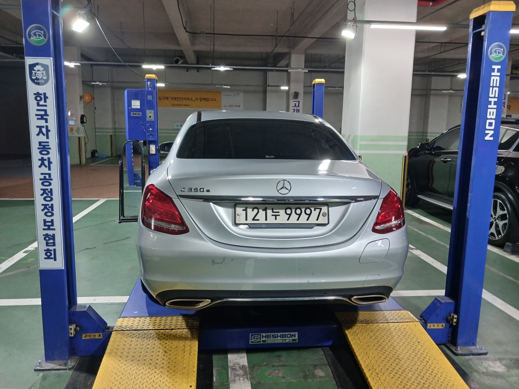 Mercedes-Benz C-Class 2018 — inspection photo 2