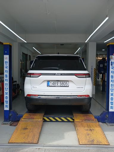Jeep Cherokee 2023 — inspection photo 2