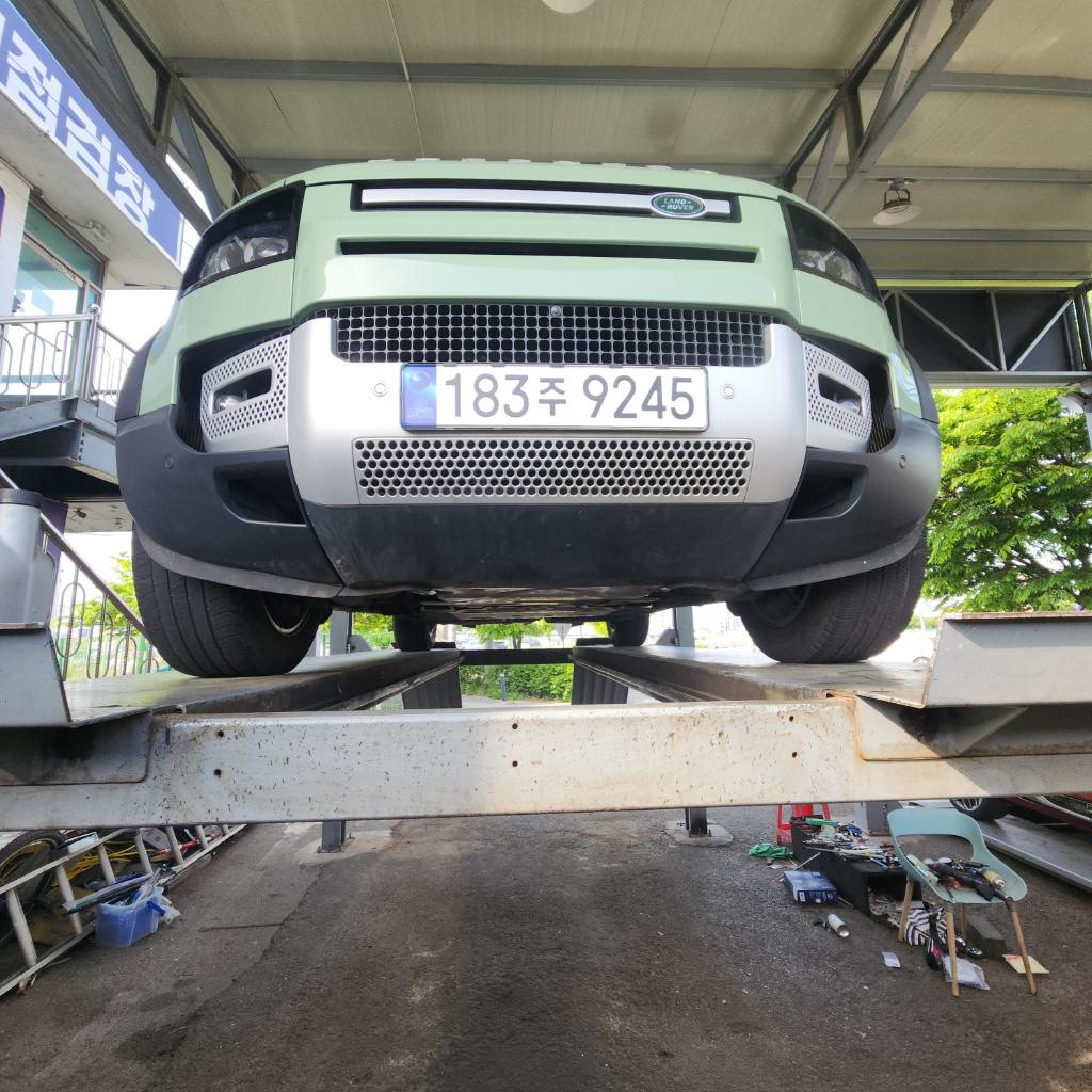 Land Rover Defender 2023 — inspection photo 1