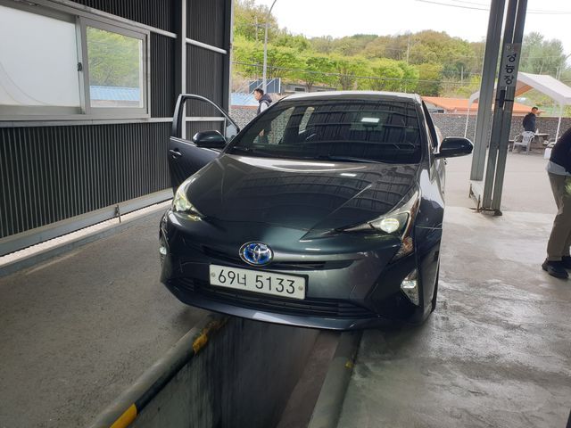 Toyota Prius 2017 — inspection photo 1