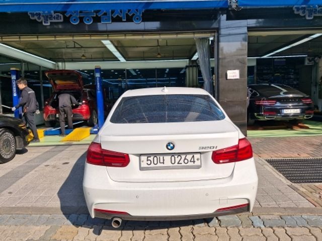 BMW 3-Series 2017 — inspection photo 2