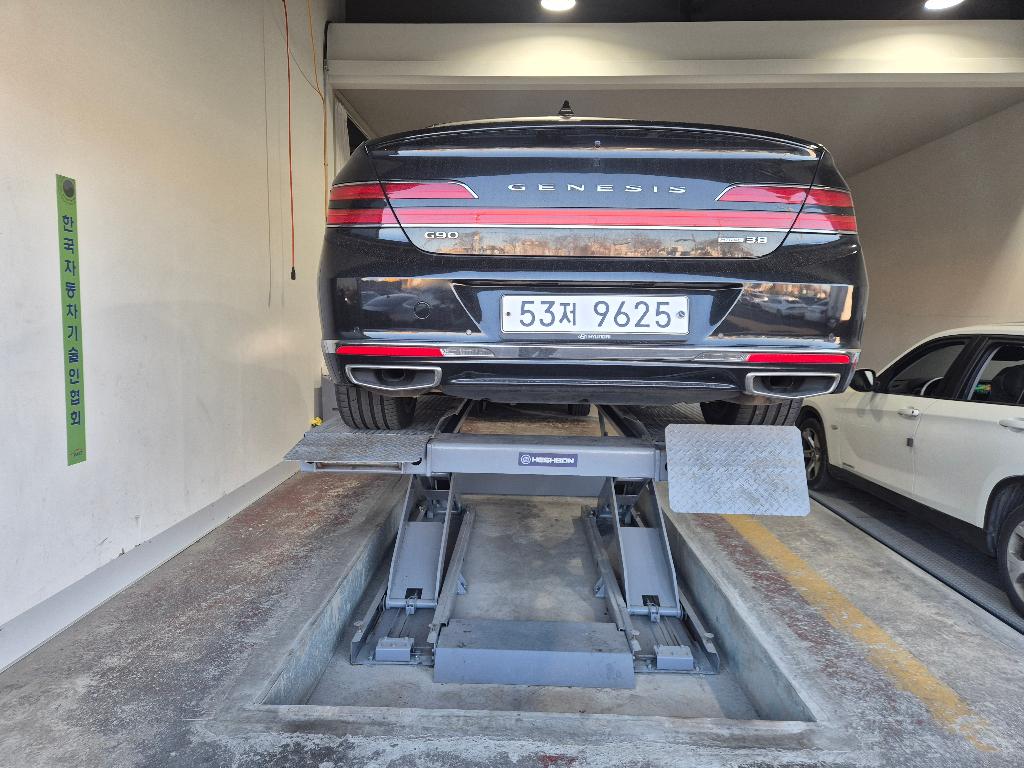 Genesis G90 2019 — inspection photo 2