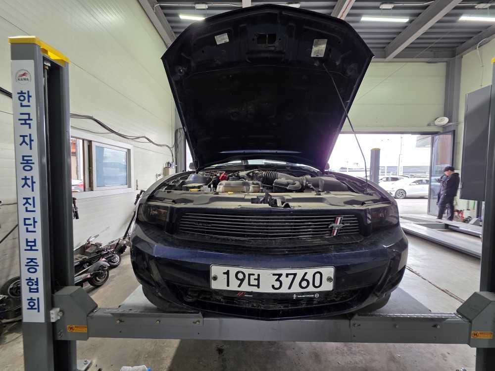 Ford Mustang 2012 — inspection photo 1