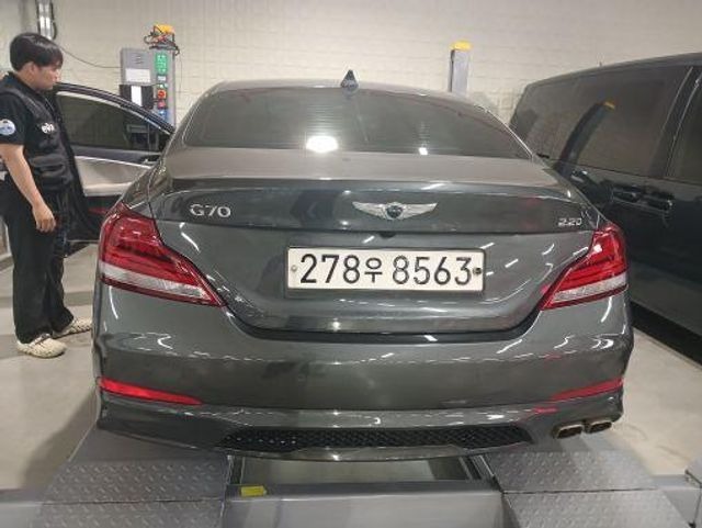 Genesis G70 2018 — inspection photo 2