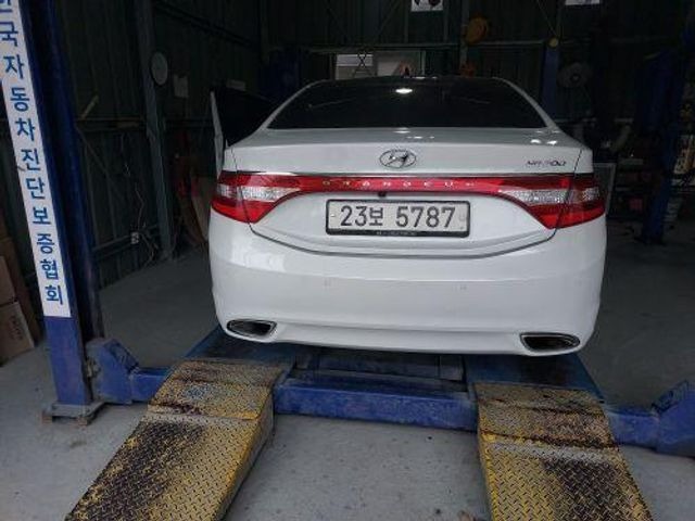 Hyundai Grandeur 2011 — inspection photo 2