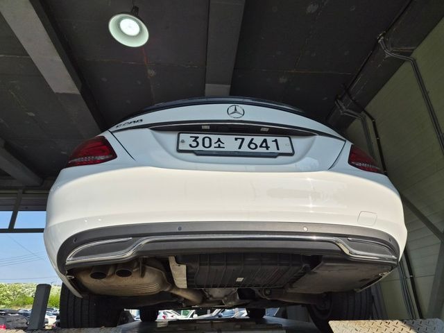 Mercedes-Benz C-Class 2018 — inspection photo 2