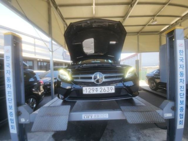 Mercedes-Benz C-Class 2020 — inspection photo 1