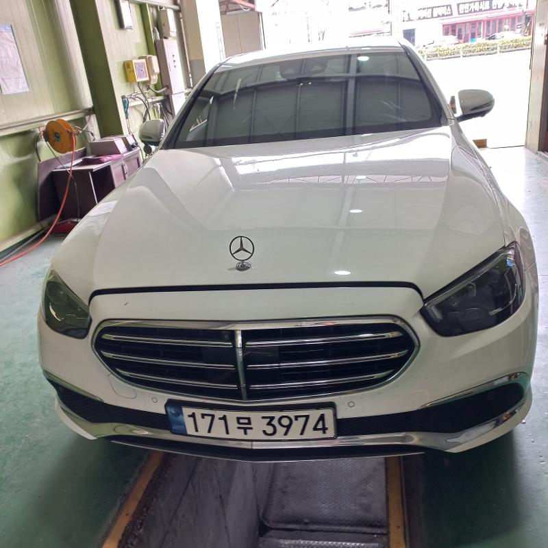 Mercedes-Benz E-Class 2023 — inspection photo 1