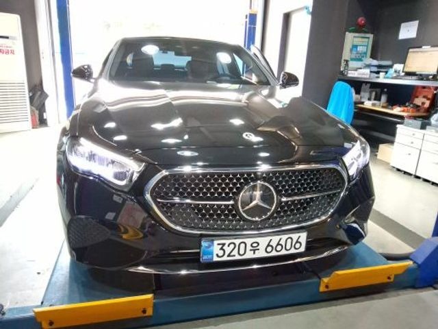 Mercedes-Benz E-Class 2025 — inspection photo 1