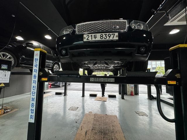 Land Rover Range Rover 2010 — inspection photo 1