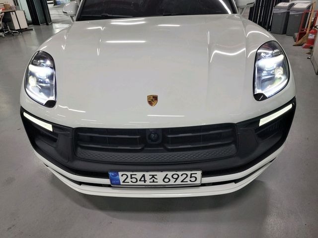 Porsche Macan 2018 — inspection photo 1