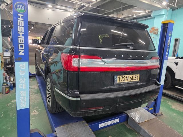 Lincoln Navigator 2021 — inspection photo 2
