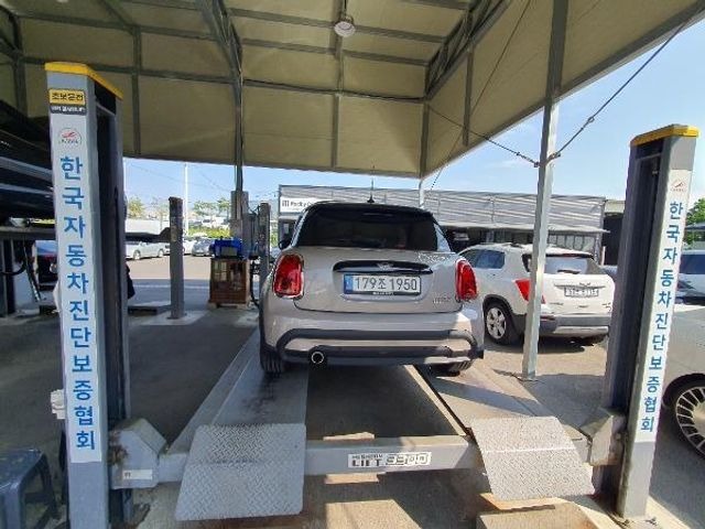 Mini Cooper 2022 — inspection photo 2