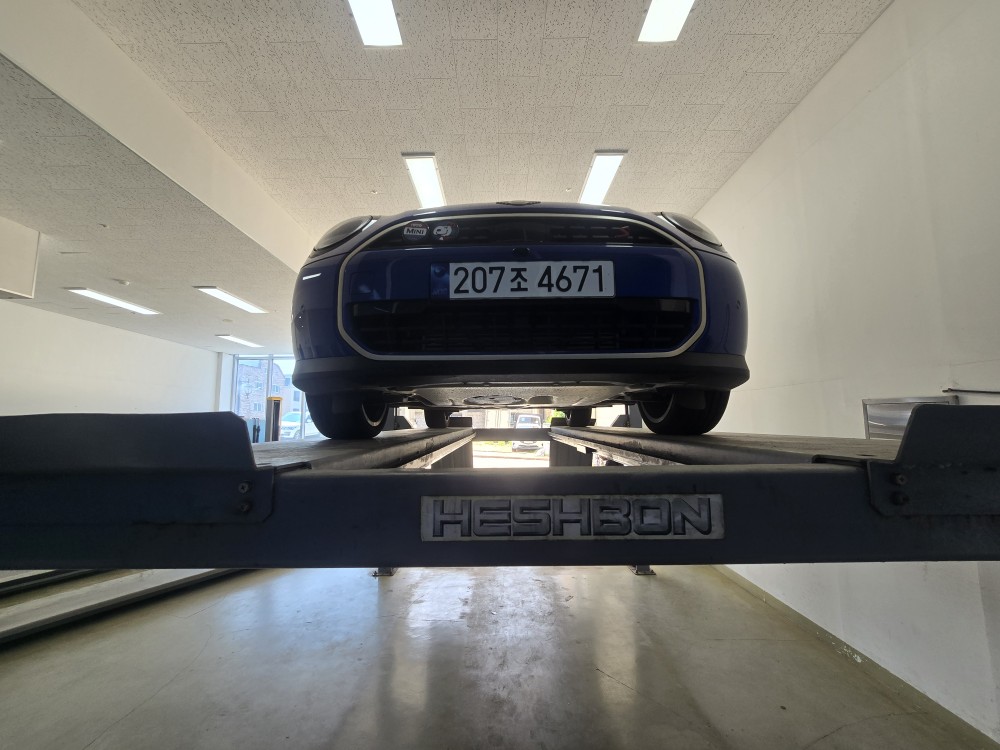 Mini Cooper Convertible 2025 — inspection photo 1