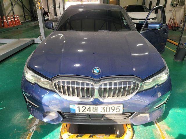 BMW 3-Series 2022 — inspection photo 1