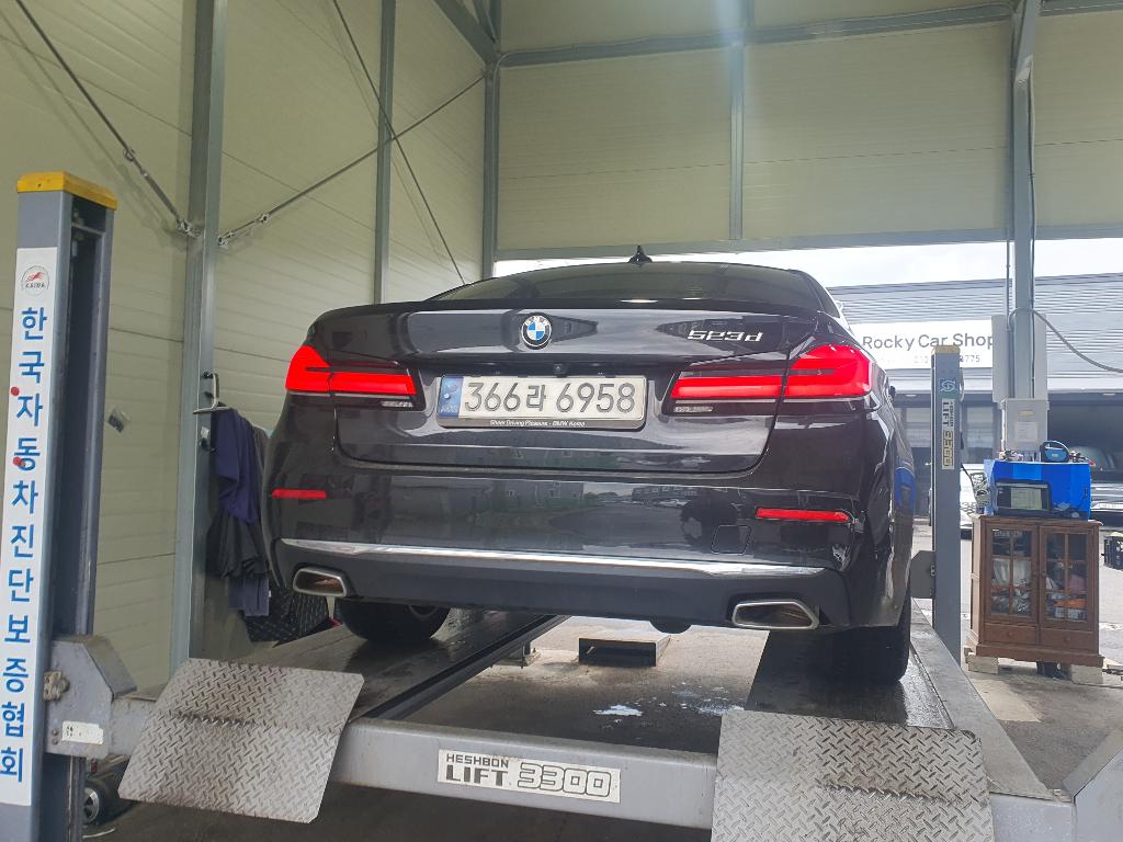 BMW 5-Series 2021 — inspection photo 2