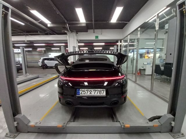 Porsche 911 2023 — inspection photo 2