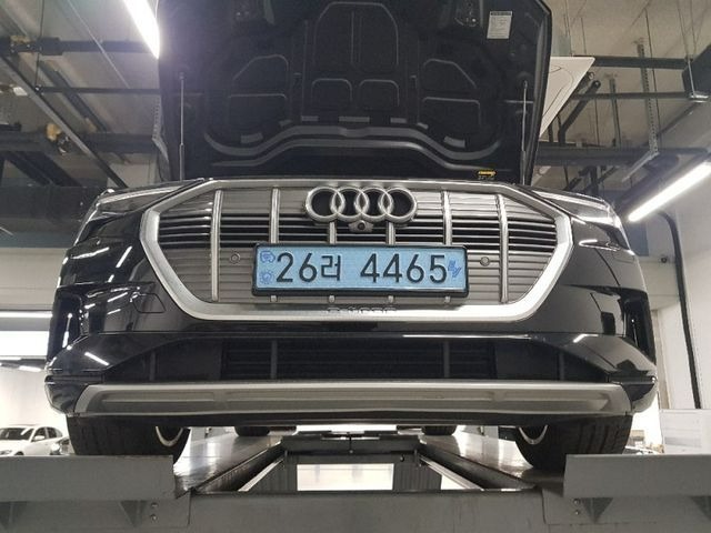 Audi e-tron 2022 — inspection photo 1