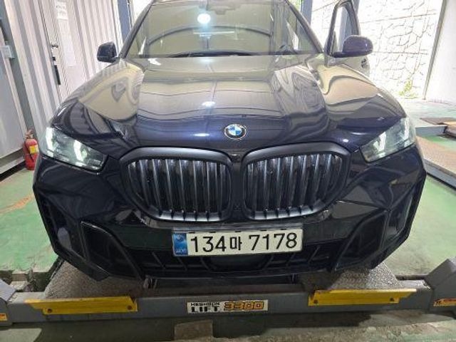 BMW X5 2026 — inspection photo 1
