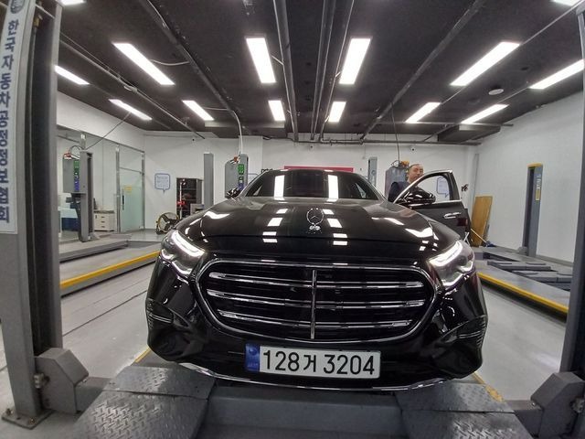 Mercedes-Benz E-Class 2024 — inspection photo 1