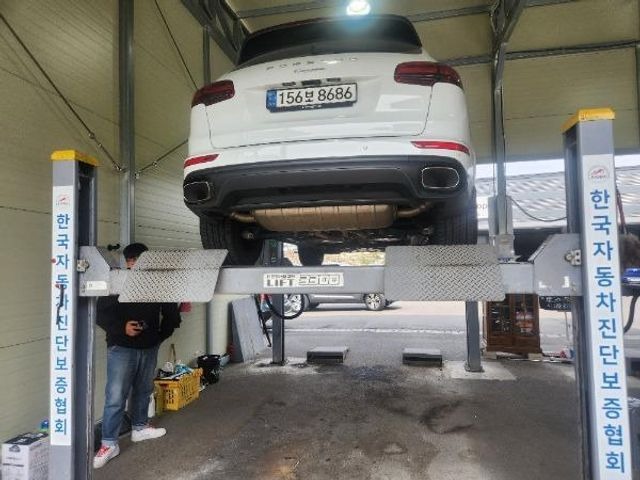 Porsche Cayenne 2017 — inspection photo 2