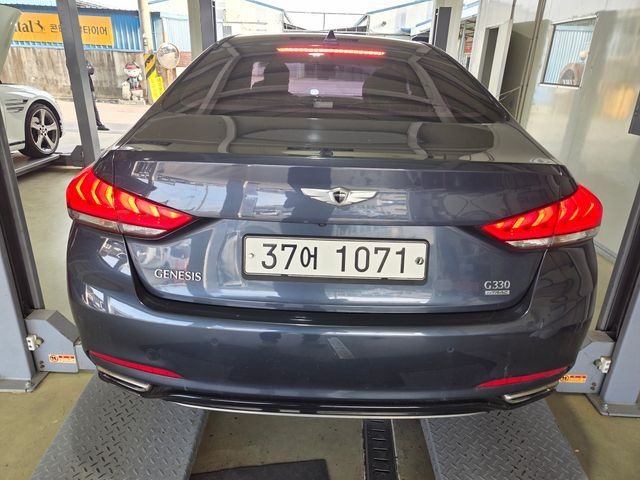 Hyundai Genesis 2015 — inspection photo 2