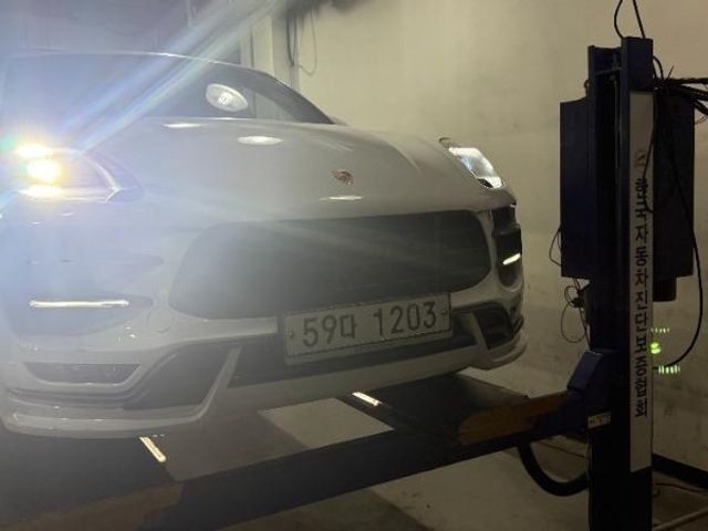 Porsche Macan 2017 — inspection photo 1