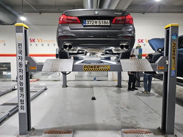 BMW 5-Series 2018 — inspection photo 2
