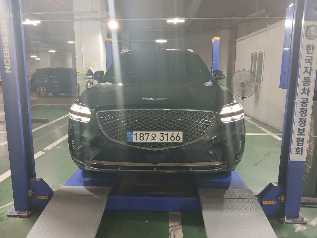 Genesis GV70 2023 — inspection photo 1