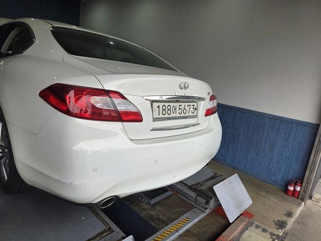 Infiniti M 2011 — inspection photo 2