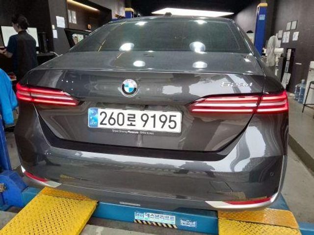 BMW 5-Series 2025 — inspection photo 2