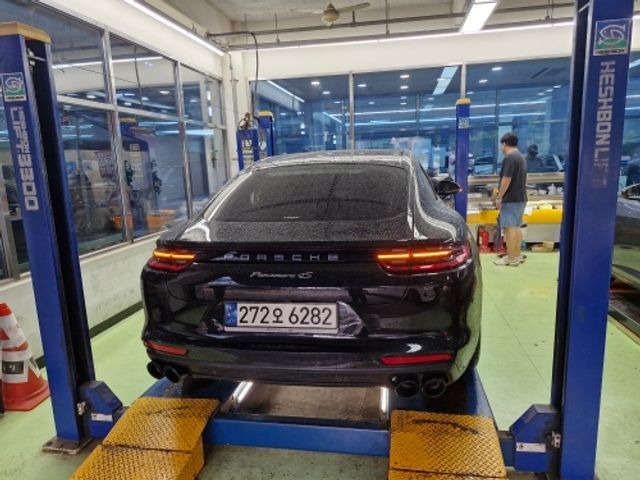 Porsche Panamera 2018 — inspection photo 2