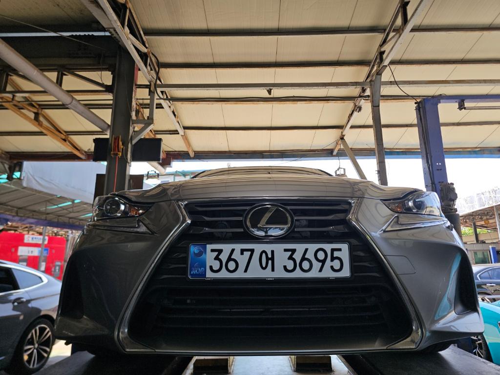 Lexus IS 2019 — inspection photo 1