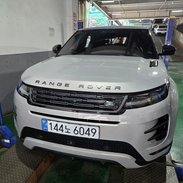 Land Rover Range Rover Evoque 2026 — inspection photo 1