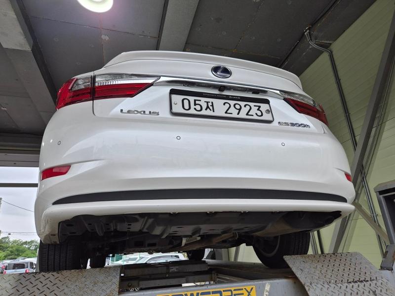 Lexus ES 2018 — inspection photo 2