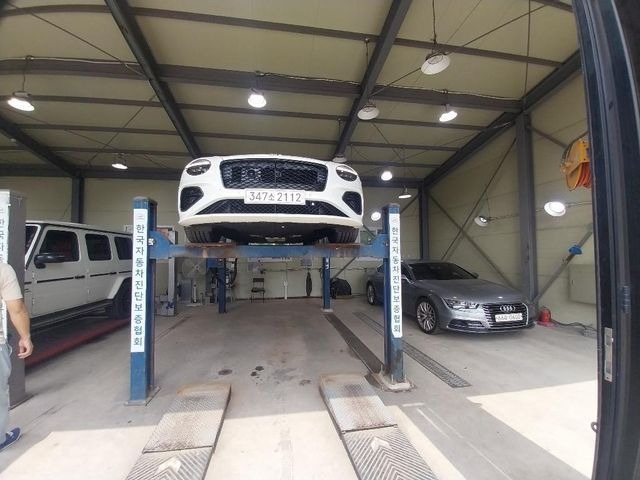 Bentley Continental 2025 — inspection photo 1