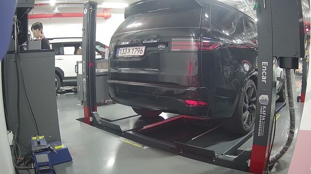 Land Rover Discovery 2023 — inspection photo 2