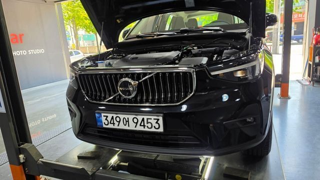 Volvo XC40 2025 — inspection photo 1