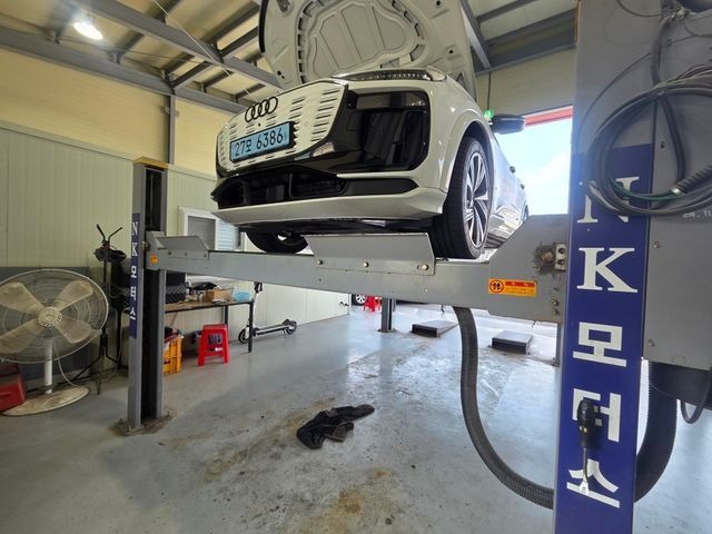 Audi SQ6 e-tron 2025 — inspection photo 1