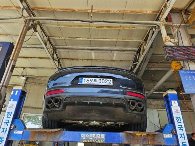 Porsche Panamera 2023 — inspection photo 2
