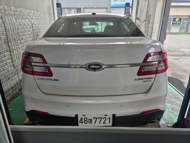 Ford Taurus 2015 — inspection photo 2