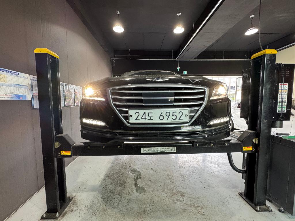 Hyundai Genesis 2015 — inspection photo 1