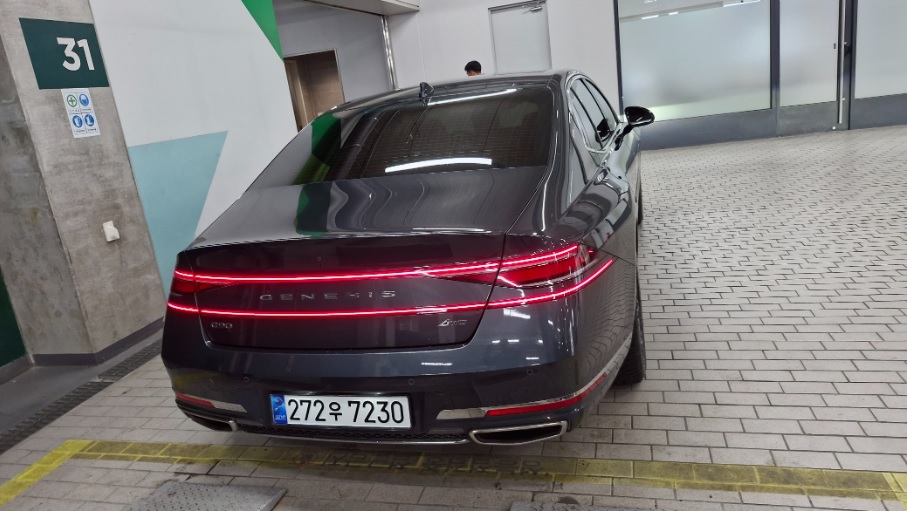 Genesis G90 2022 — inspection photo 2