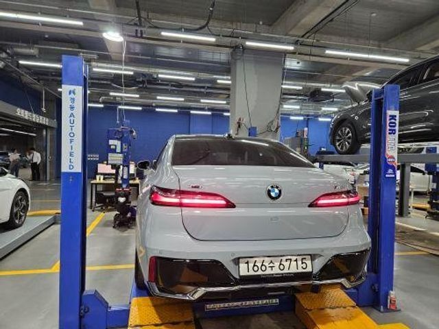 BMW 7-Series 2025 — inspection photo 2