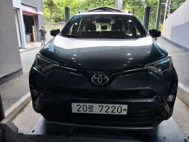 Toyota RAV4 2018 — inspection photo 1